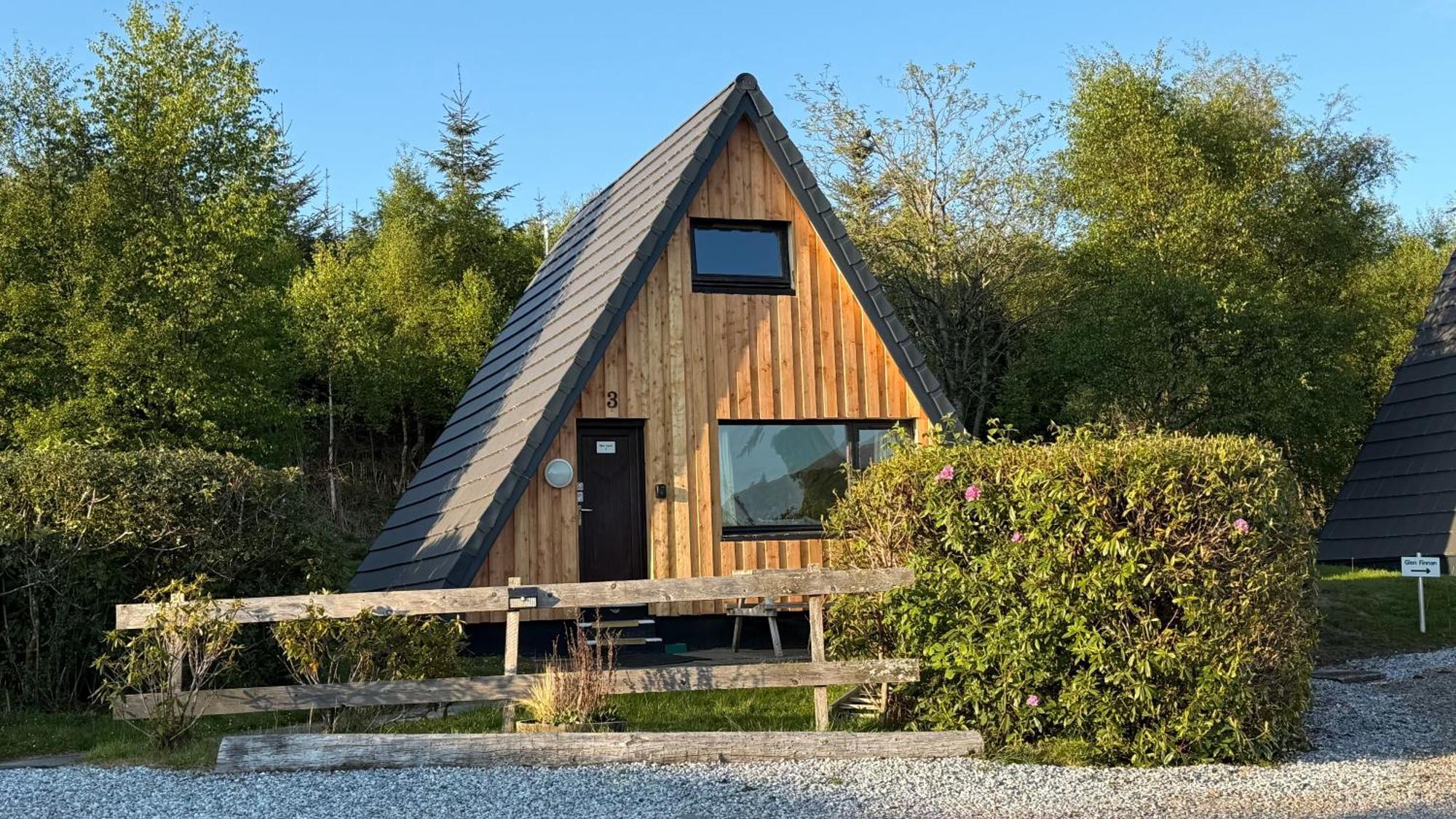 1 Bedroom With Mountain & Loch Views - Quiet Location Between Glencoe & Ben Nevis *