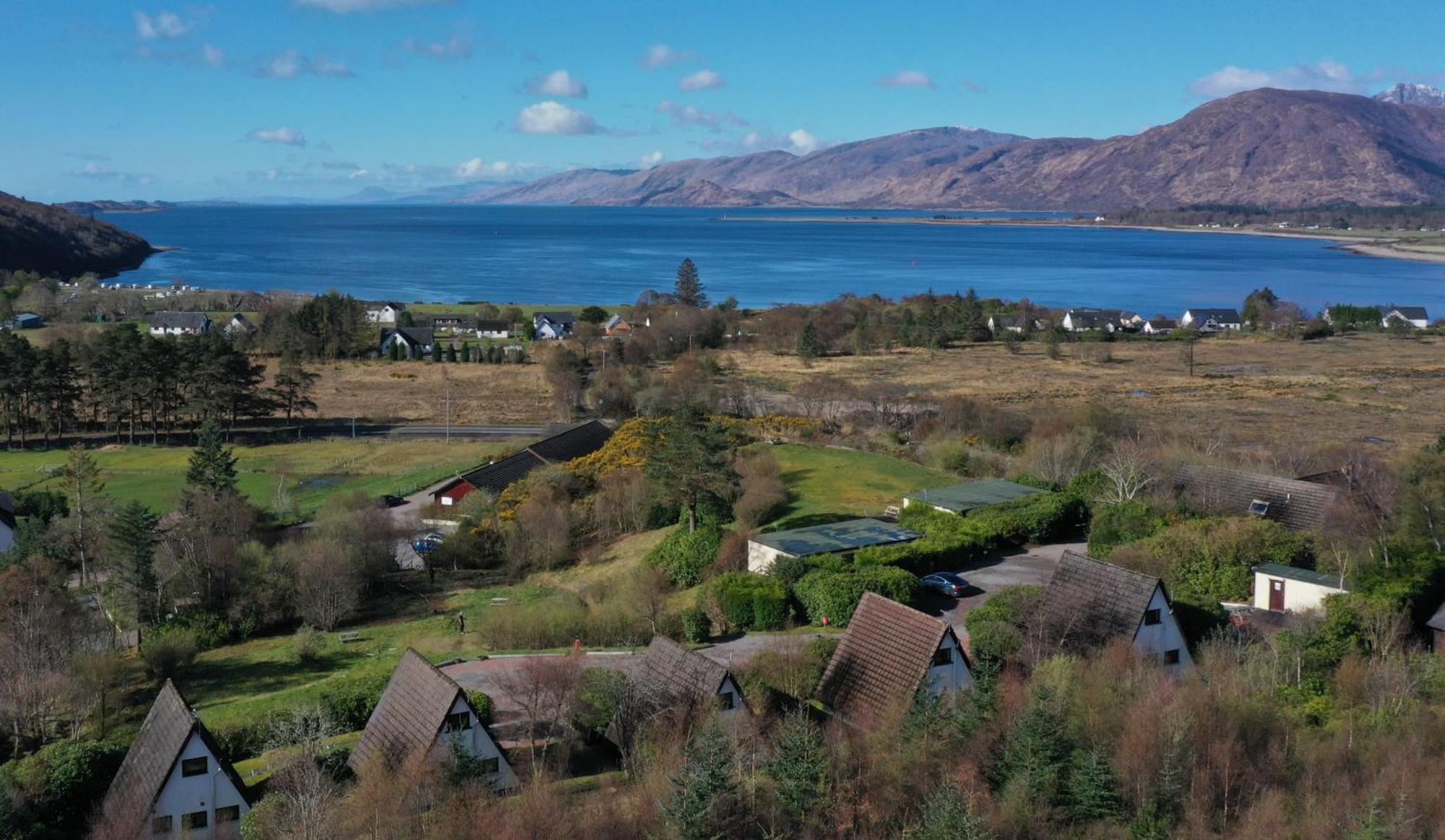 1 Bedroom With Mountain & Loch Views - Quiet Location Between Glencoe & Ben Nevis Шале